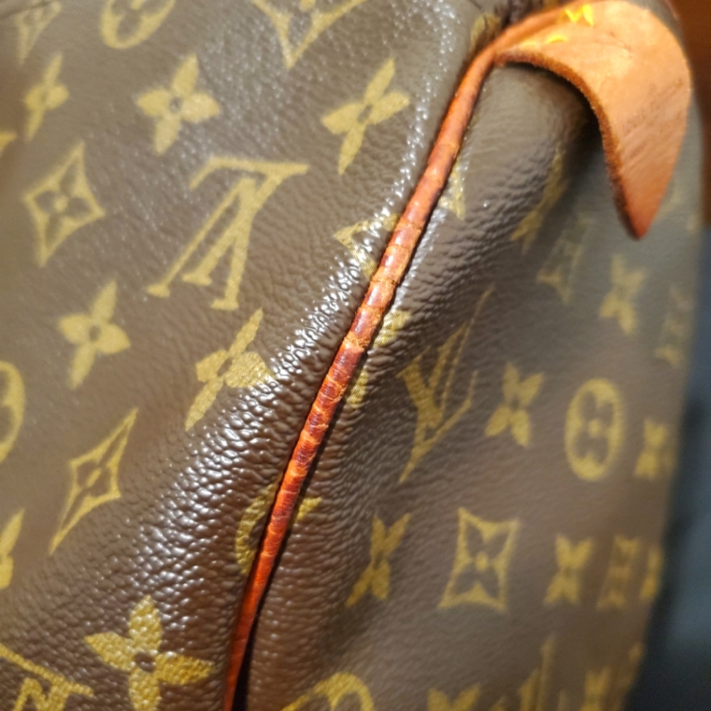 ⭐️HOST PICK⭐️ Authentic Louis Vuitton Keepall 45 Monogram Vintage - Picture 9 of 11